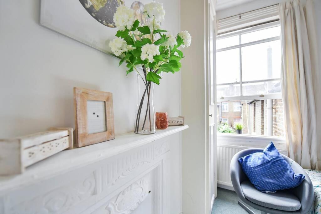 Groves 4 Bedroom, Shepherds Bush ロンドン エクステリア 写真