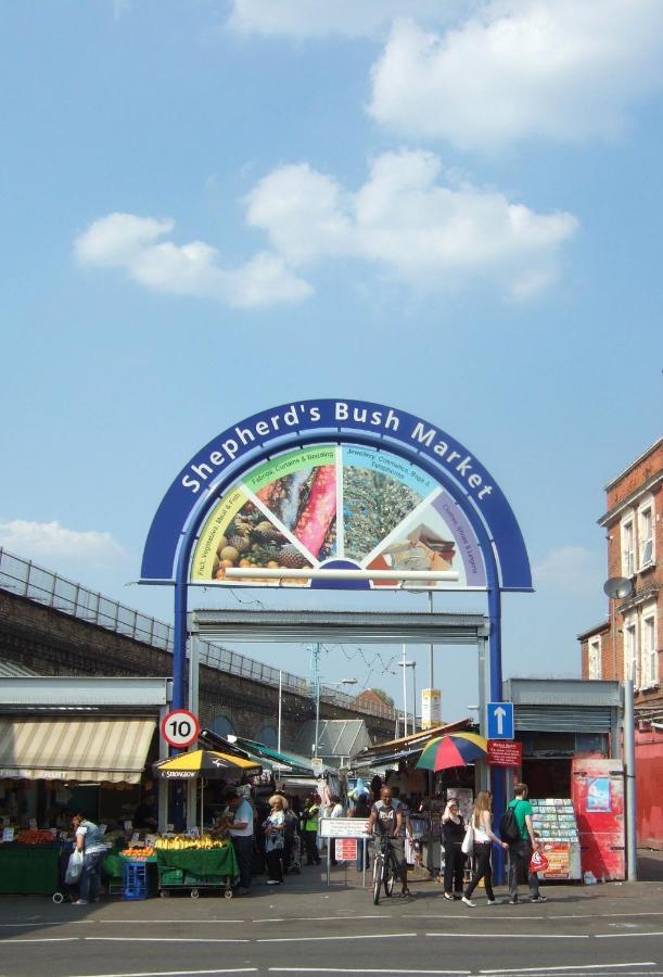 Groves 4 Bedroom, Shepherds Bush ロンドン エクステリア 写真